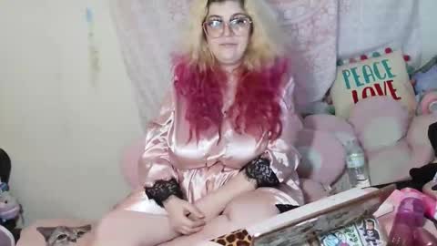 Snapshot of veelehanex3 chatting on June 10, 1:54 pm Veronica Lehane online show from June 10, 1:54 pm