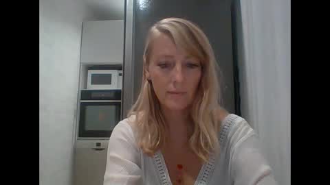 Snapshot of veessa chatting on October 4, 4:16 pm Veessa online show from October 4, 4:16 pm