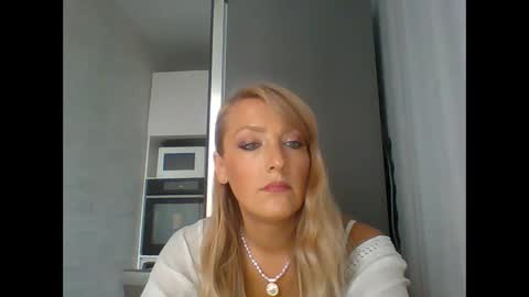 Snapshot of veessa chatting on October 18, 1:01 pm Veessa online show from October 18, 1:01 pm