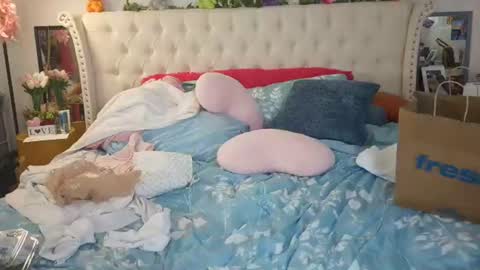 Vegas Dani online show from July 4, 2:40 am