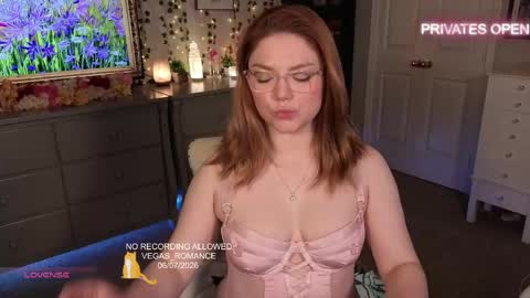 Snapshot of vegas_romance chatting on June 8, 2:12 am vegas_romance online show from June 8, 2:12 am