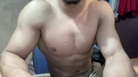 Snapshot of veilofstrength11 chatting on October 22, 1:22 pm veilofstrength11 online show from October 22, 1:22 pm