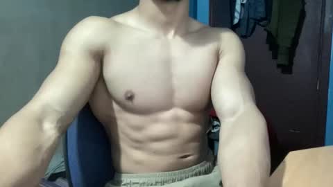 Snapshot of veilofstrength11 chatting on November 4, 8:24 am veilofstrength11 online show from November 4, 8:24 am