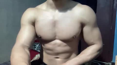 Snapshot of veilofstrength11 chatting on December 4, 11:35 pm veilofstrength11 online show from December 4, 11:35 pm