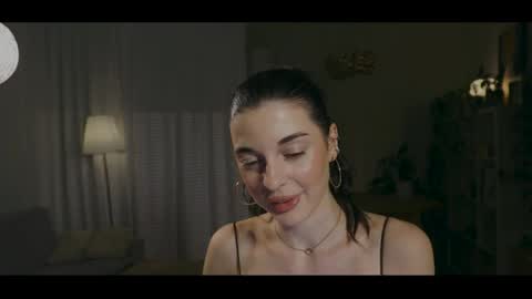 Snapshot of velavelle chatting on May 26, 9:11 pm Try to unlock online show from May 26, 9:11 pm