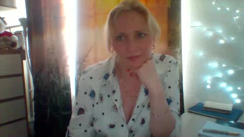 Snapshot of velka_raspberry chatting on May 26, 3:19 pm velka_raspberry online show from May 26, 3:19 pm