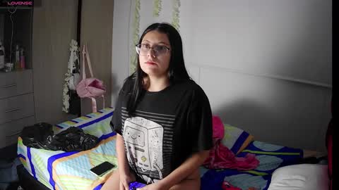 Snapshot of velma_star chatting on March 10, 10:20 am Velma online show from March 10, 10:20 am