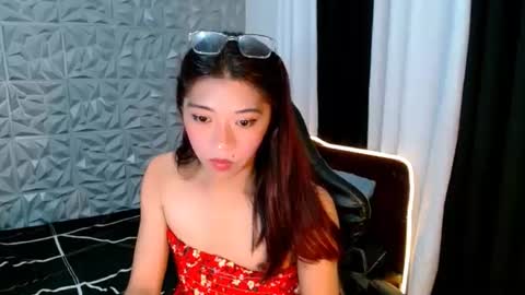 Snapshot of velvet_elise chatting on July 14, 10:21 am velvet_elise online show from July 14, 10:21 am