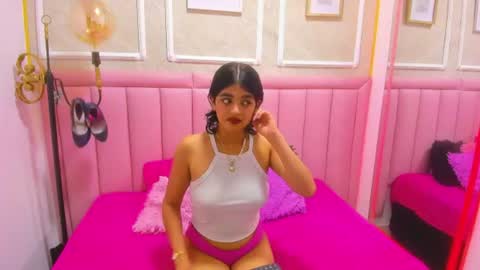 Snapshot of velvet_giirll chatting on July 7, 1:37 pm velvet_giirll online show from July 7, 1:37 pm