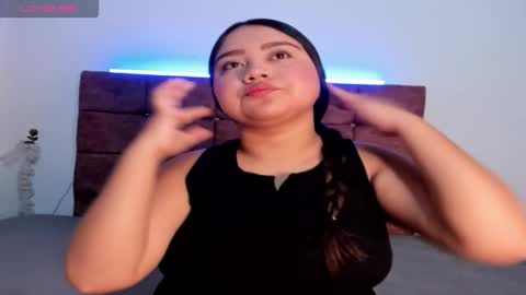 Snapshot of velvet_llove chatting on March 21, 10:31 am velvet online show from March 21, 10:31 am