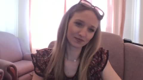 velvetintuition online show from May 15, 9:05 am