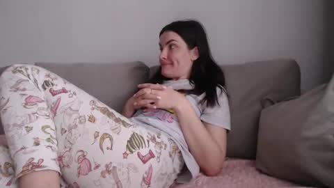 velvetmoon123 online show from February 18, 9:27 am