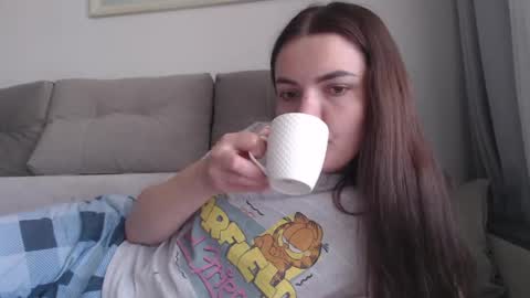 velvetmoon123 online show from April 11, 6:51 am