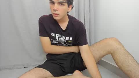 Snapshot of velvetsteven chatting on May 18, 7:20 pm Steven online show from May 18, 7:20 pm