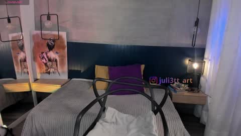 velvettease_ online show from May 5, 1:19 pm