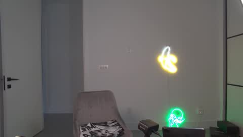 VelvetTGirl online show from March 28, 7:02 pm