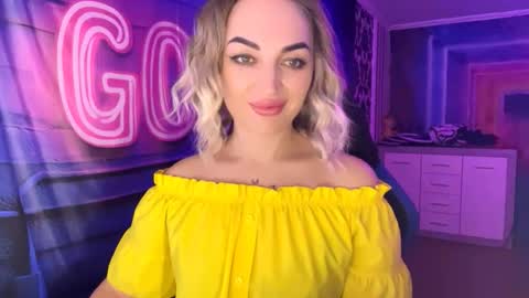 Snapshot of velvettouch4444 chatting on February 26, 9:03 pm MERYEM online show from February 26, 9:03 pm