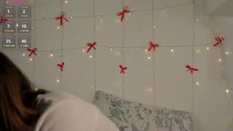 VelvetVine online show from March 24, 8:30 am