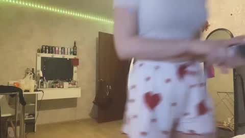 Snapshot of venabenack chatting on March 4, 12:33 pm M i l a n a online show from March 4, 12:33 pm