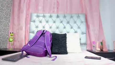 veneno hot online show from December 15, 1:04 pm