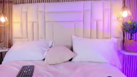 venez sofia  online show from February 13, 11:01 pm