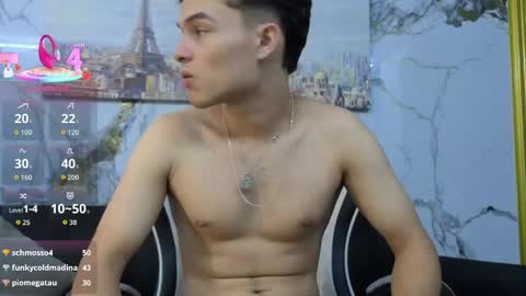 Snapshot of venezuelan_couple24_pm chatting on May 3, 12:38 am venezuelan_couple24_pm online show from May 3, 12:38 am