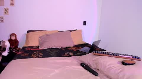 Lanna   online show from April 9, 10:42 am