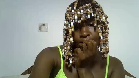 venom_kisses5050 online show from March 1, 4:42 pm