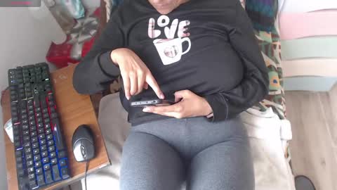 venus496613 online show from April 15, 7:58 pm