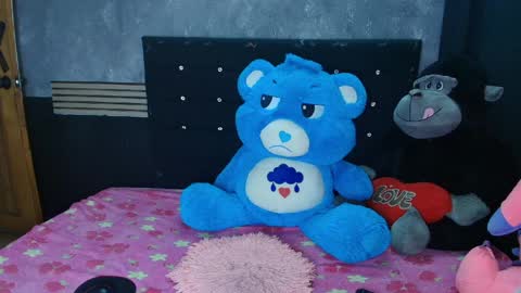 Snapshot of venus_26_ chatting on April 11, 7:45 am eva online show from April 11, 7:45 am