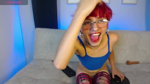 venus_999_ online show from May 14, 9:32 pm