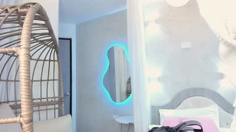 VENUS online show from February 5, 12:06 pm