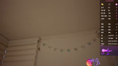Snapshot of venus_leroy chatting on June 19, 10:46 pm Venus online show from June 19, 10:46 pm