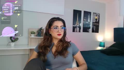 Snapshot of venus_steffen chatting on September 26, 12:42 pm Mia online show from September 26, 12:42 pm