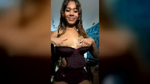 Snapshot of venusonyapenis chatting on June 28, 11:49 am venusonyapenis online show from June 28, 11:49 am