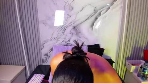 Venusowen  online show from April 8, 1:44 pm