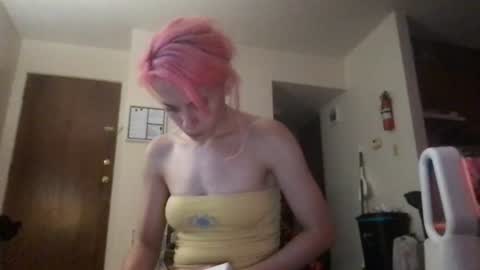 Snapshot of venustheflytrap chatting on July 18, 5:33 am venustheflytrap online show from July 18, 5:33 am