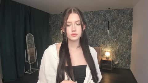Snapshot of veolasil chatting on April 20, 7:37 pm Veola online show from April 20, 7:37 pm