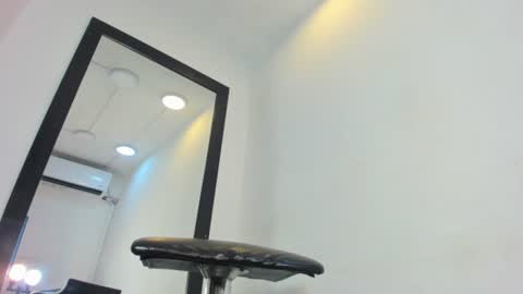Snapshot of vera_candella chatting on June 17, 12:40 pm vera online show from June 17, 12:40 pm