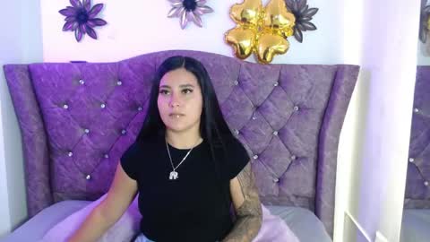 verafox69 online show from March 23, 1:04 pm