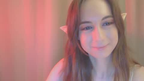 Una online show from September 9, 5:23 pm