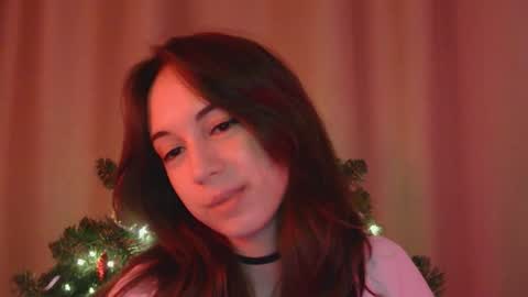 Una online show from December 19, 12:45 pm