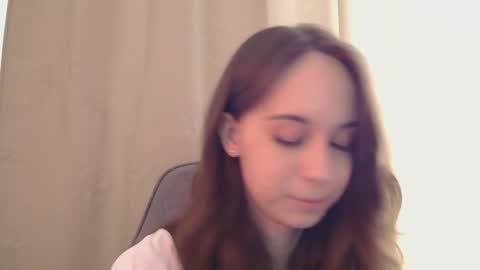 Una online show from February 18, 12:12 pm