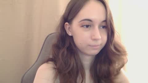 Una online show from March 7, 2:14 pm