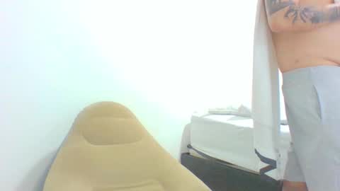 Snapshot of vergagolosa22 chatting on February 17, 4:53 am vergagolosa22 online show from February 17, 4:53 am