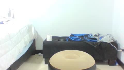 Snapshot of vergagolosa22 chatting on March 7, 5:04 am vergagolosa22 online show from March 7, 5:04 am