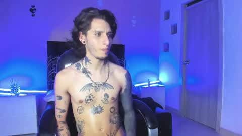 vergil_noir online show from April 24, 4:59 am