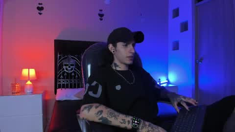 vergil_noir online show from April 28, 3:22 am
