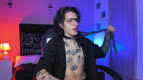 vergil_noir online show from May 1, 4:50 am