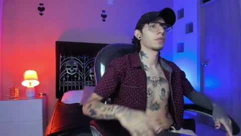 vergil_noir online show from May 2, 3:44 am
